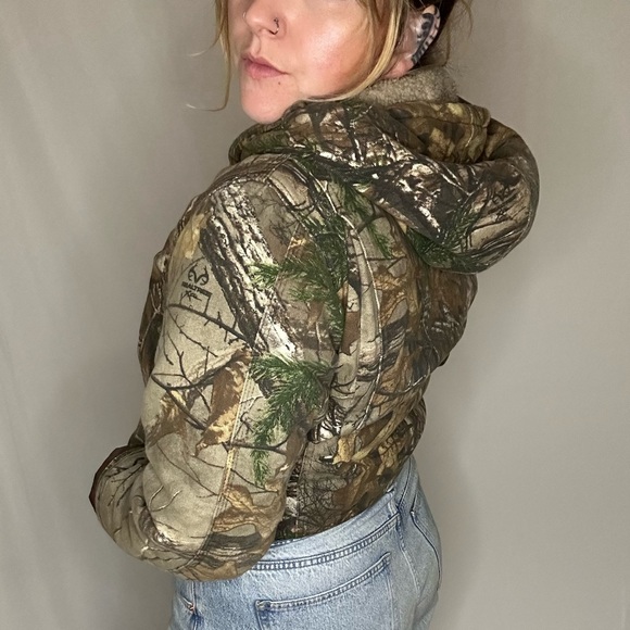 Realtree jacket - Picture 3 of 8